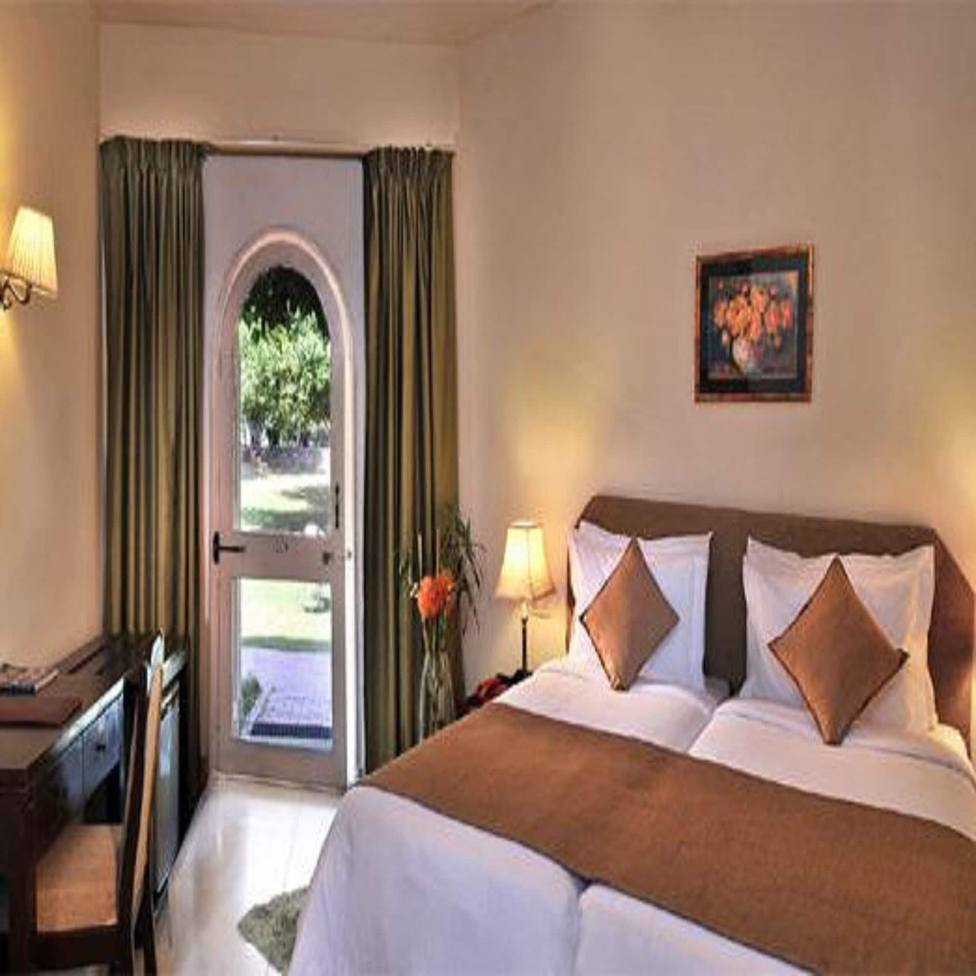 Best Western Resort Country Club Gurgaon Eksteriør bilde