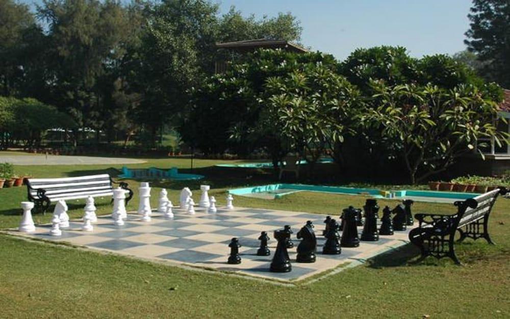 Best Western Resort Country Club Gurgaon Eksteriør bilde