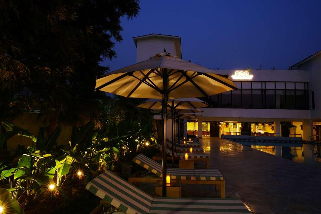 Best Western Resort Country Club Gurgaon Eksteriør bilde